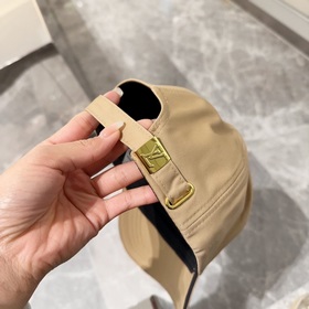 Louis Vuitton LV — это модель, которую можно носить в течение мно