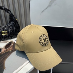 LV Louis Vuitton бейсболка, популярная модель в магазинах. Внутре