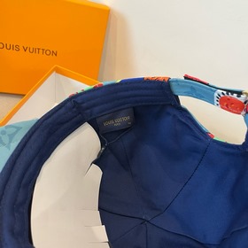 Бейсболка Louis Vuitton Новая бейсболка LV, тщательно изготовленн