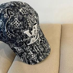 Бейсболка Louis Vuitton Новая бейсболка LV, тщательно изготовленн