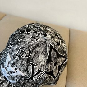 Бейсболка Louis Vuitton Новая бейсболка LV, тщательно изготовленн