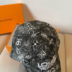 Бейсболка Louis Vuitton Новая бейсболка LV, тщательно изготовленн