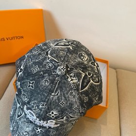 Бейсболка Louis Vuitton Новая бейсболка LV, тщательно изготовленн