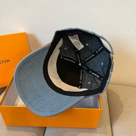 Бейсболка Louis Vuitton Новая бейсболка LV, тщательно изготовленн