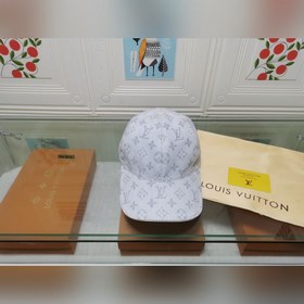 Новейшая модель на официальном сайте LV, изготовлена из кожи верх