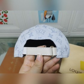 Новейшая модель на официальном сайте LV, изготовлена из кожи верх