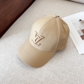 LV Louis Vuitton бейсболка. Легкая и дышащая. Идеальный крой, экс