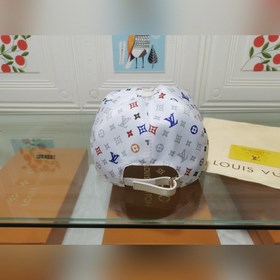 Новейшая модель на официальном сайте LV, изготовлена из кожи верх
