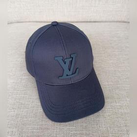 LV Louis Vuitton бейсболка. Легкая и дышащая. Идеальный крой, экс