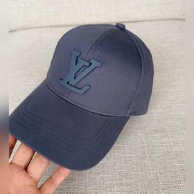 LV Louis Vuitton бейсболка. Легкая и дышащая. Идеальный крой, экс