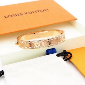 LV нейтральный браслет с гравировкой букв и бриллиантами по бокам