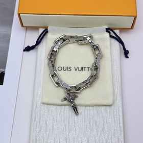 Браслет Louis Vuitton Оригинальный товар, новая модель из фирменн
