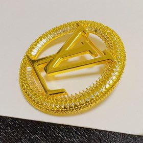 Louis Vuitton Луи Виттен представляет новую модель золотой броши