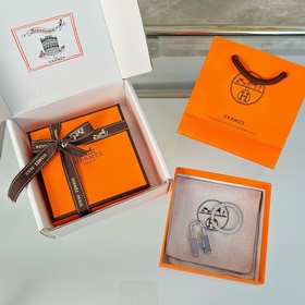 Новый товар в наличии, семь цветов наличии Hermès Cadenas Quizz R