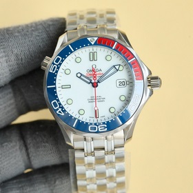 Серия Omega Seamaster 300M, с усовершенствованными деталями, таки