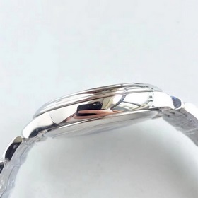 Часы Omega Seamaster. Изысканный тонкий корпус в сочетании с лако
