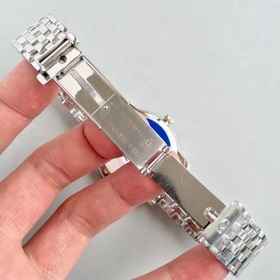 Часы Omega Seamaster. Изысканный тонкий корпус в сочетании с лако