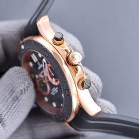 Серия Omega Seamaster от Omega пользуется большим спросом. В часа