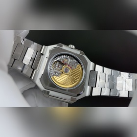 Factory Patek Philippe представляет новую серию часов CUBITUS 582