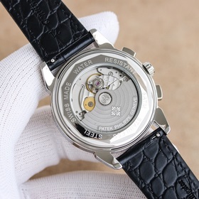 Patek Philippe впечатляет своим появлением. Диаметр циферблата 42