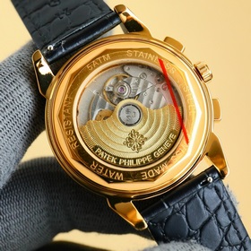 Patek Philippe впечатляет своим появлением. Диаметр циферблата 42