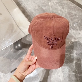 Бейсболка Prada с вышитыми буквами Оригинальный дизайн, привлекаю