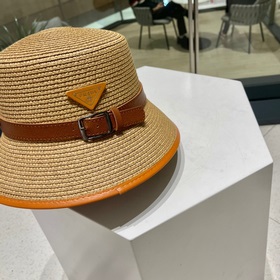 【PRADA】 Новая модель 2023 года： соломенная шляпа с кожаным ремнем