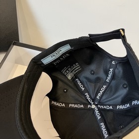 PRADA Новая классическая бейсболка. Версия для покупки через поср