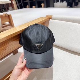 Новая трехмерная бейсболка Prada, изысканная и безупречная! Тщате