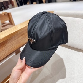 Новая трехмерная бейсболка Prada, изысканная и безупречная! Тщате
