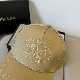 PRADA Новая классическая бейсболка. Версия для покупки через поср