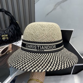 PRADA Пальто, шляпа в стиле знатной дамы, изготовлена из высокока