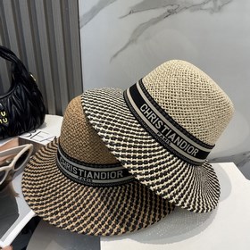 PRADA Пальто, шляпа в стиле знатной дамы, изготовлена из высокока