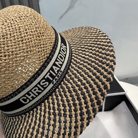 PRADA Пальто, шляпа в стиле знатной дамы, изготовлена из высокока