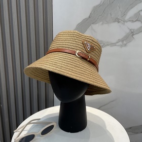 PRADA Пальто, шляпа в стиле знатной дамы, изготовлена из высокока
