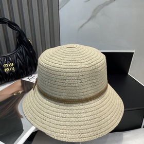 PRADA Пальто, шляпа в стиле знатной дамы, изготовлена из высокока