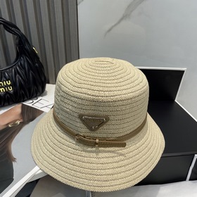PRADA Пальто, шляпа в стиле знатной дамы, изготовлена из высокока