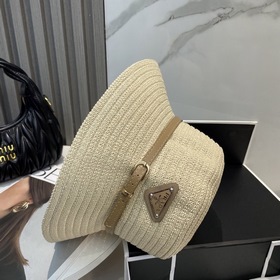 PRADA Пальто, шляпа в стиле знатной дамы, изготовлена из высокока