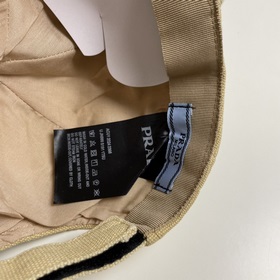 Рыбацкая кепка Prada с вышитыми буквами Оригинальный дизайн, прив