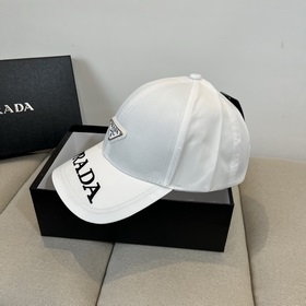 PRADA 2025 ранневесенняя модель бейсболки с жестким козырьком и т