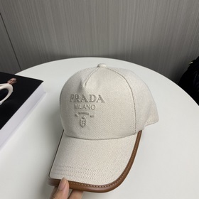 Prada * Рыбацкая кепка Очень стильная рыбацкая шапка, подходит ка