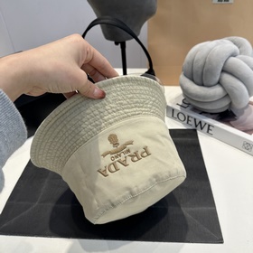 Рыбацкая шляпа Prada Оригинальный дизайн, привлекающий внимание И