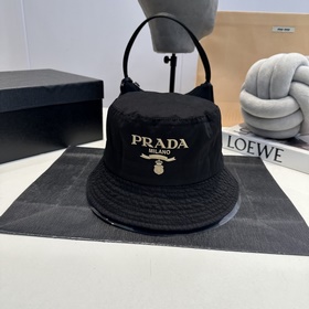 Рыбацкая шляпа Prada Оригинальный дизайн, привлекающий внимание И