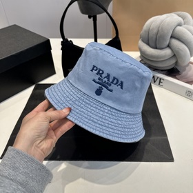Рыбацкая шляпа Prada Оригинальный дизайн, привлекающий внимание И
