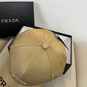 PRADA 2025 ранневесенняя модель бейсболки с жестким козырьком и т