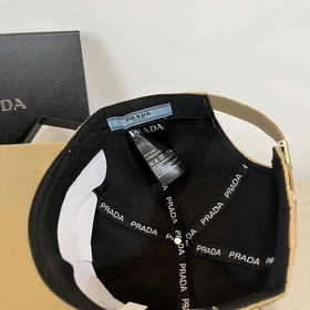 PRADA 2025 ранневесенняя модель бейсболки с жестким козырьком и т