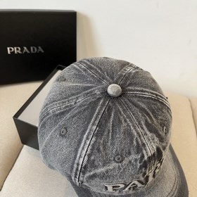 PRADA Новая классическая бейсболка. Версия для покупки через поср