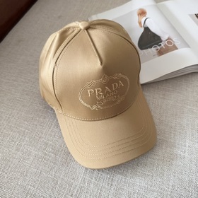 Prada 2025 раннеосенняя новинка, брендовая бейсболка, классическа