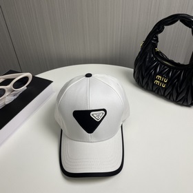 PRADA Пrada Новая бейсболка, версия для покупки через посредника!