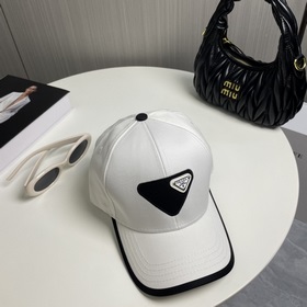 PRADA Пrada Новая бейсболка, версия для покупки через посредника!